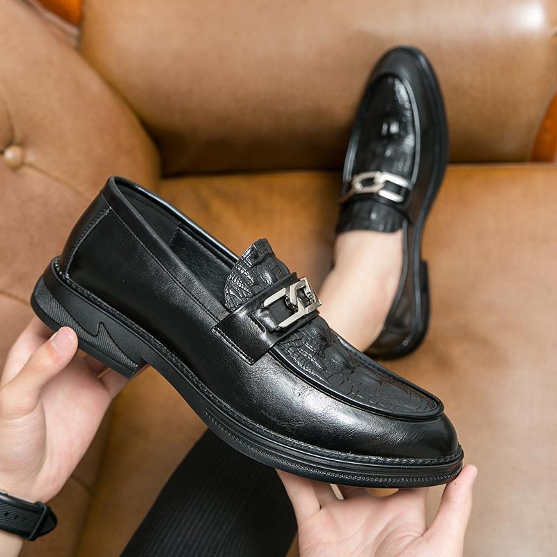 Fashion British Style Men's Retro Comfortable Pointed Leather Shoes Fashion Brand Men Spring Crocodile Leather Breathable Leather Shoes