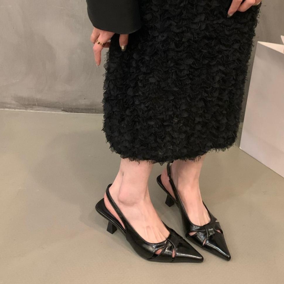 Baotou Einriemen Stilettos Mode Spitze Flacher Ausschnitt Offene Zehen Rutschfest Verschleißfest Hohe Absätze