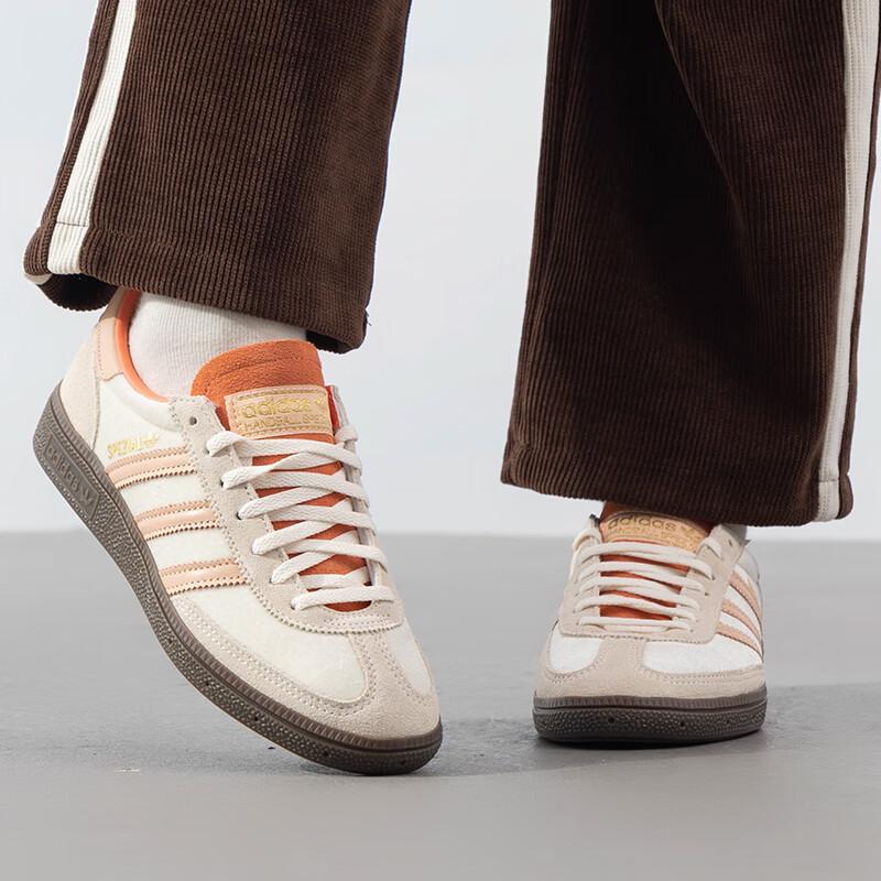 Adidas Women s Handball Spezial Low-Top Sneakers 37