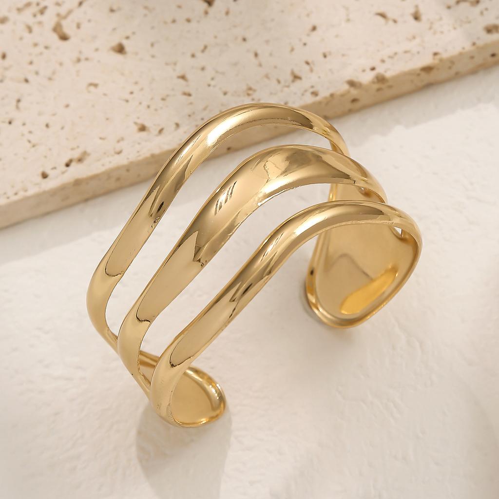 Hot-selling, Hollow Irregular Wave Shape Wide Opening Bracelet, Female Personality Exaggerated Style Bracelet