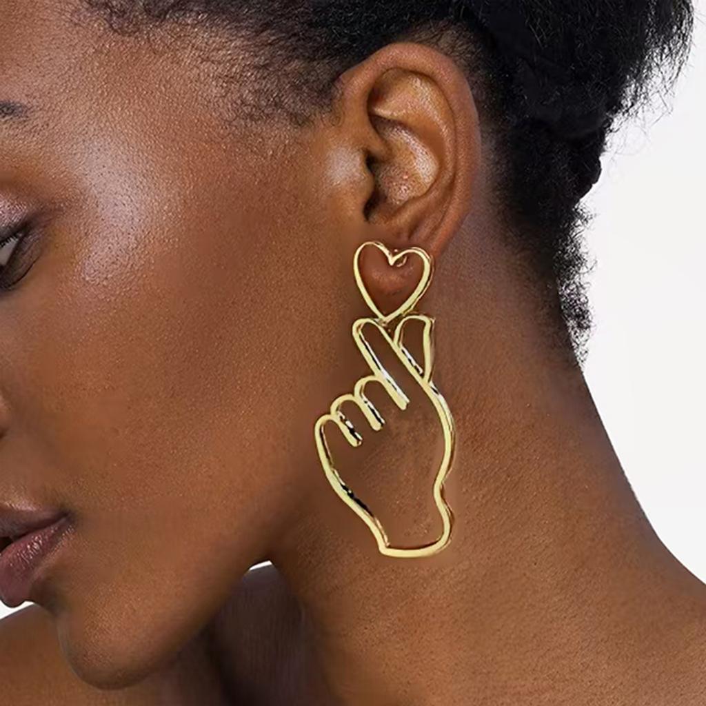 Niche Personality Design Sense Temperament Simple Heart Earrings Women's Fashion Retro Small Hand Love Stud Earrings