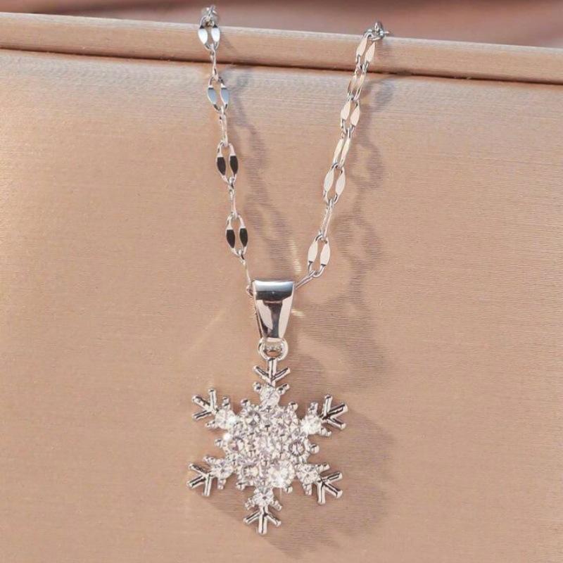 Trendy Zircon Snowflake Clavicle Necklace - Elegant Flower Style for Women
