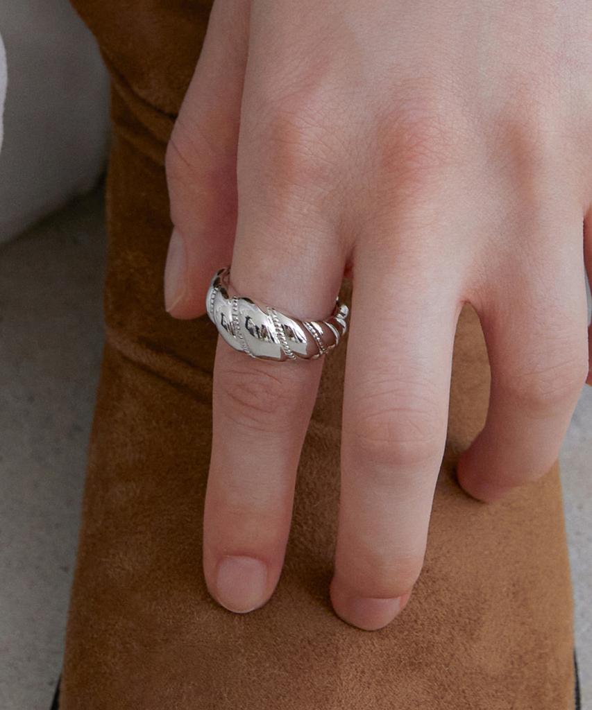 Byhyeres Milgrain Twist Vloume Ring (White) Bh7R50786Wb