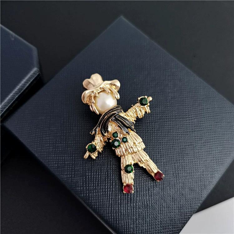 SKEDS Vintage Scarecrow Brooch Creative Gender Pin Buckle Lapel Pins Corsage Coat Accessories for Women Men Clothing Badges Gift