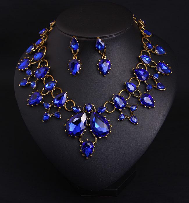 Colier Claviculă Retro European-American cu Gemă de Cristal pentru Femei