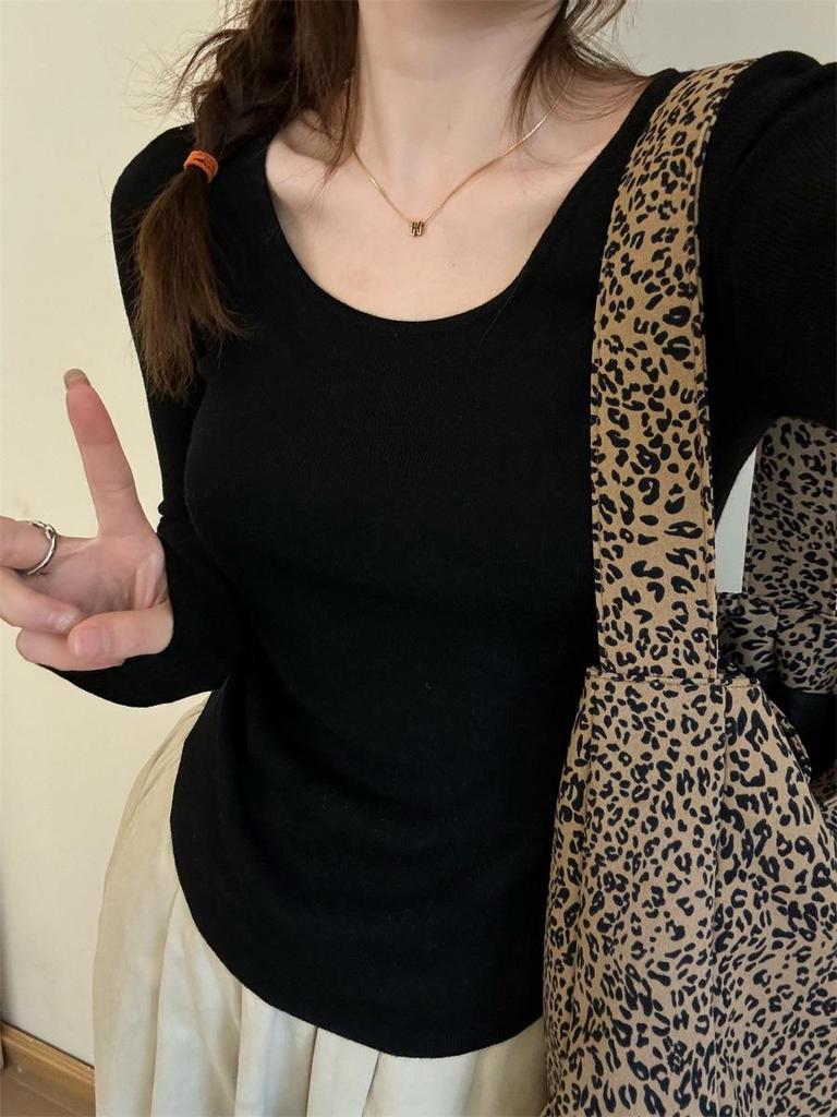 French Chic: Low Neck Knitted Tops for Women - 2025 Spring/Summer Long Sleeve Clavicle Sweater