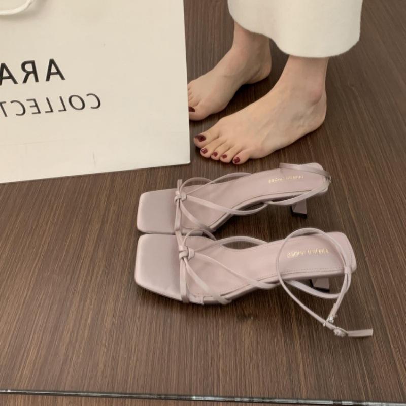 

Женские туфли на высоком каблуке лето 2025 новый французский леопардовый принт слово с квадратным носком тонкий каблук открытый носок темпераментные универсальные сандалии 40