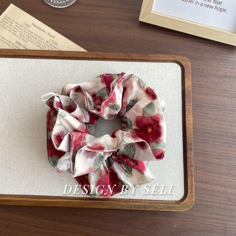 1pc New Style Large Intestine Hair Ring Square Towel with Blurred Rose Floral Patterns, Tied Hair Ring