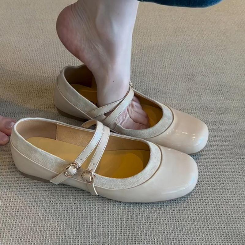 

Sheepskin version~ French patent leather round head shallow mouth flat bottom small single shoes women s new one-word buckle temperament Mary Jane s 35 абрикосовий