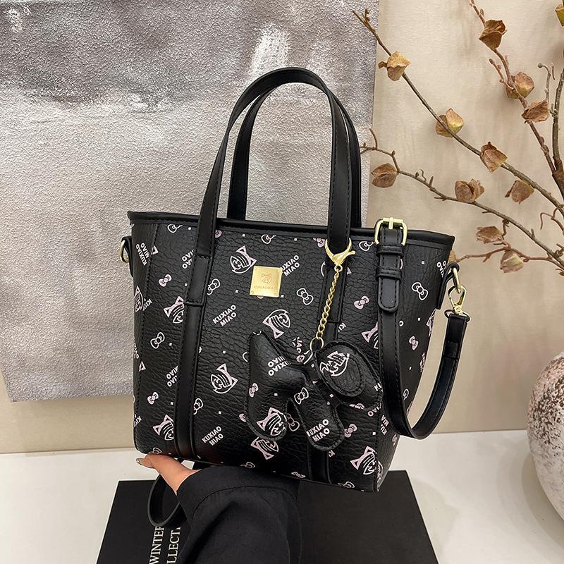Cartoon bear printed bucket bag 2025 spring new Korean version fashionable versatile shoulder bag premium messenger bag