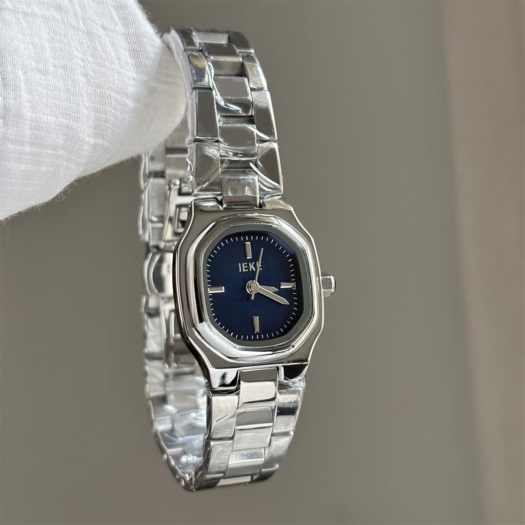 Retro Watch Design With Small Dial, High-End Temperament, Simple And Fashionable, Gold Quartz Watch For Women, A Gift For Women