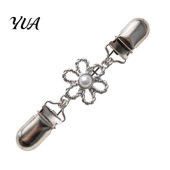 Stylish Clothing Fastener Vintage Sweater Clips for Women Girls, Retro Faux Pearl/Floral Cardigan Clips, Elegant Collar No Sew Waist Adjuster