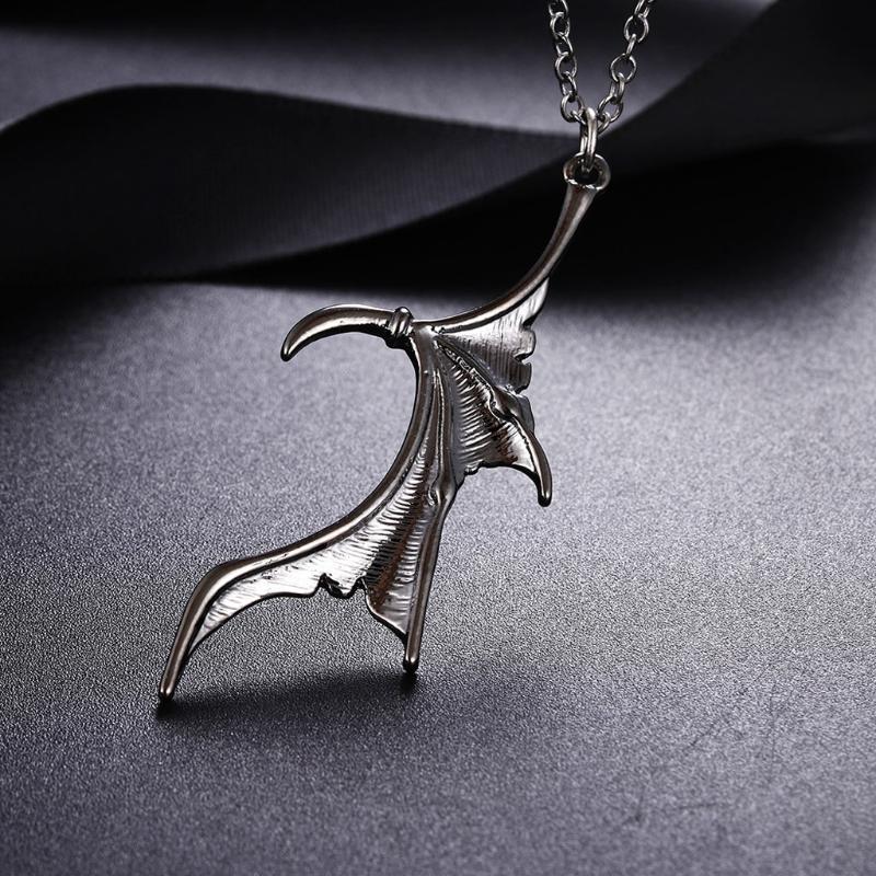 2 Pcs/Set Exquisite Bat Wing Heart Couple Necklace Heart Wing Pendant Necklace Set  Jewelry Decoration Gift for Girl Boy