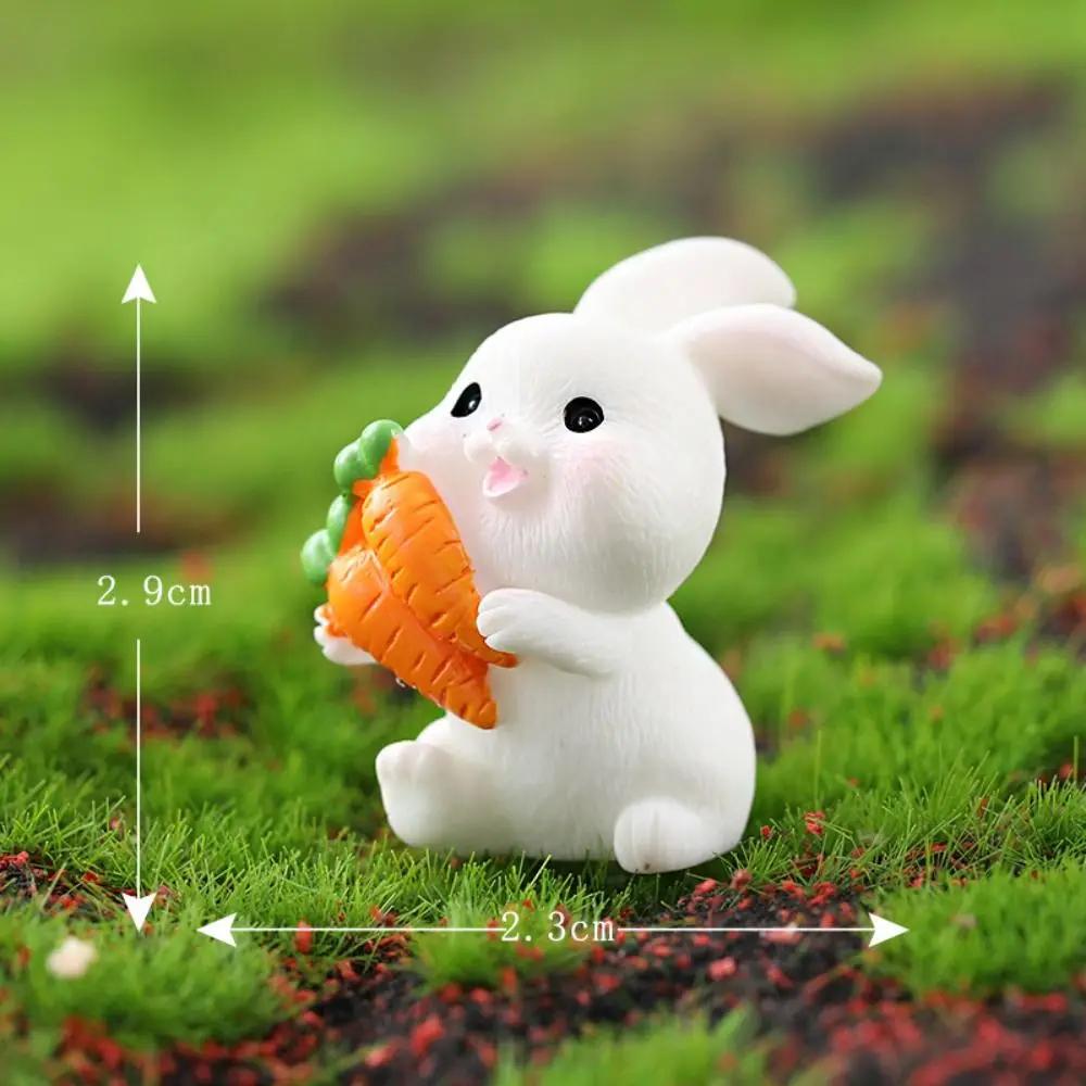 Cartoon Carrot Rabbit Figurines Realistic Resin Bunny Micro Landscape Ornaments Handmade Mini Mini Carrot Decoration