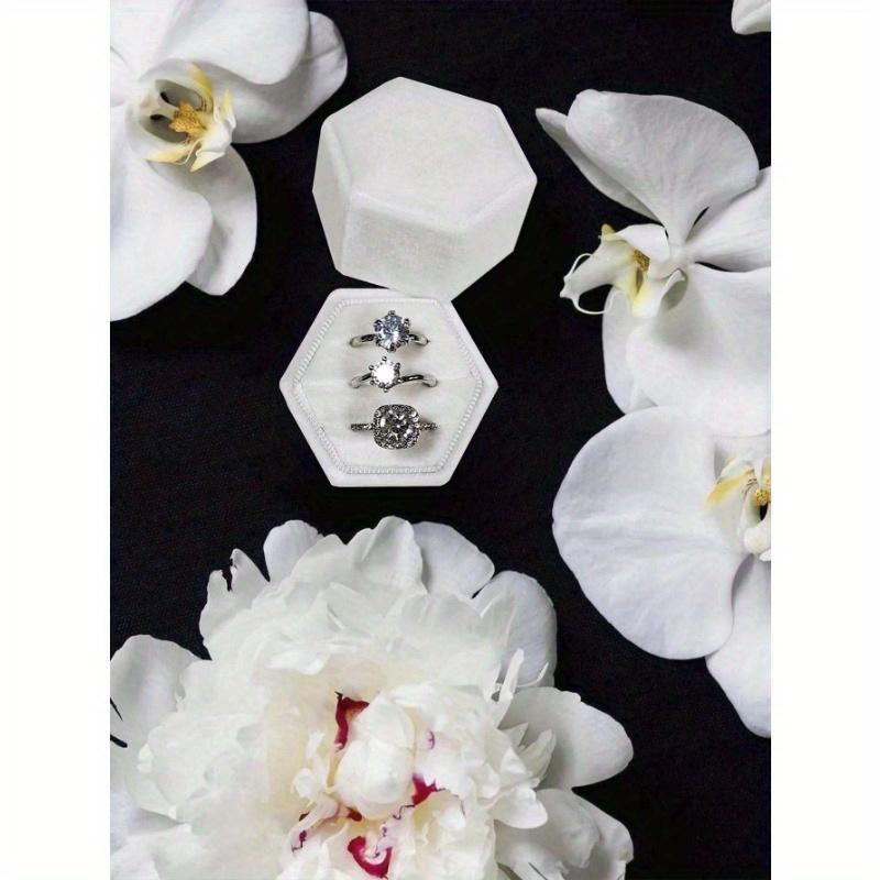 1 Pc Velvet Ring Box, 3 Slots Triple Slot Ring Box Wedding Day Ring Box For Wedding Ceremony Wedding Ring Holder Ring Box For Wedding Proposal