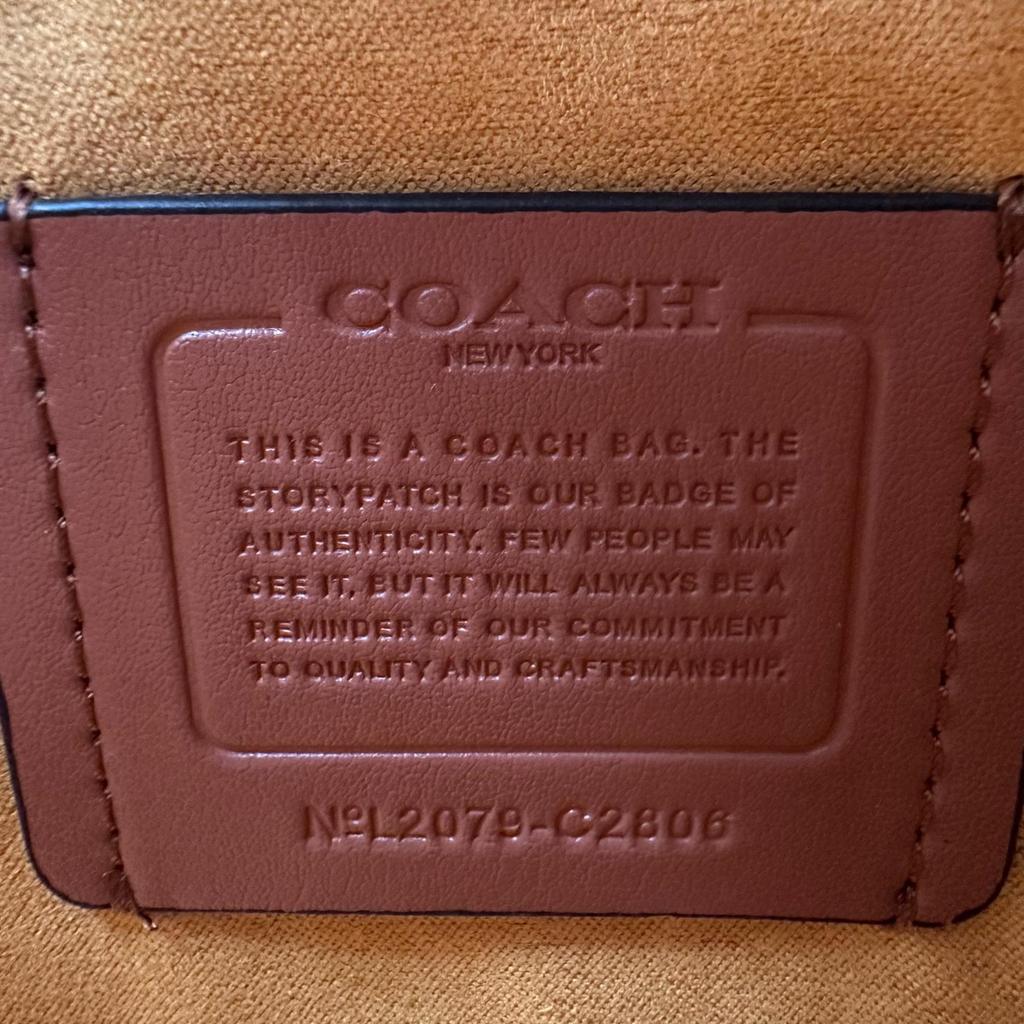 Coach C2806 Shoulder Bag White Women Signature Used