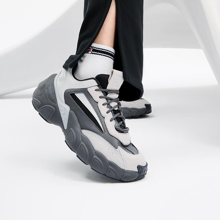 Fila Zapatillas de Moda Tela Cuero Sintético Doble Capa Ante de Piel de Vacuno Suela Gruesa Amortiguación Modernas Caña Baja Zapatos Casuales F12W241117FVF