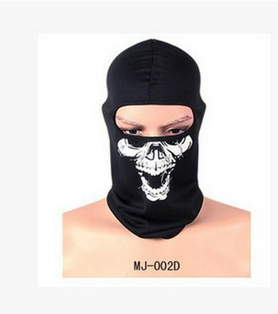 Call of Duty Skull Face Tactical Balaclava - Windproof and Warm Cycling Mask, 43g.