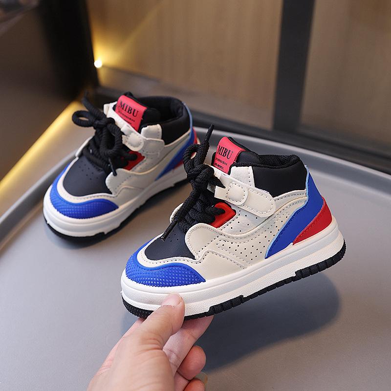 Children's sports shoes 2025 autumn new boys solid sole board shoes college style girls Velcro high top bread shoes