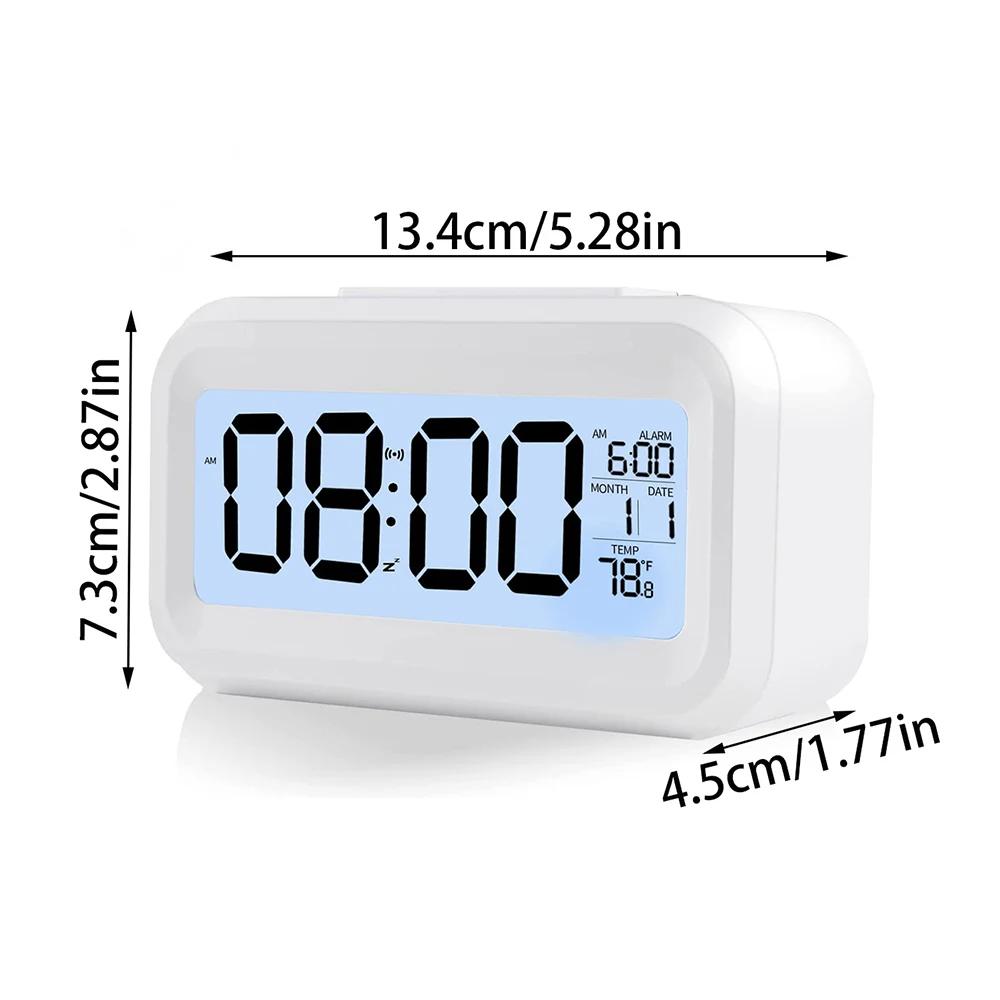 Batteriebetriebener LCD-Wecker, Temperatur, Datum, Woche, 3 Alarme, Hintergrundbeleuchtung, Schlummerfunktion, Tischuhr, Nachtsichtfunktion, 12/24-Stunden-Digitaluhr