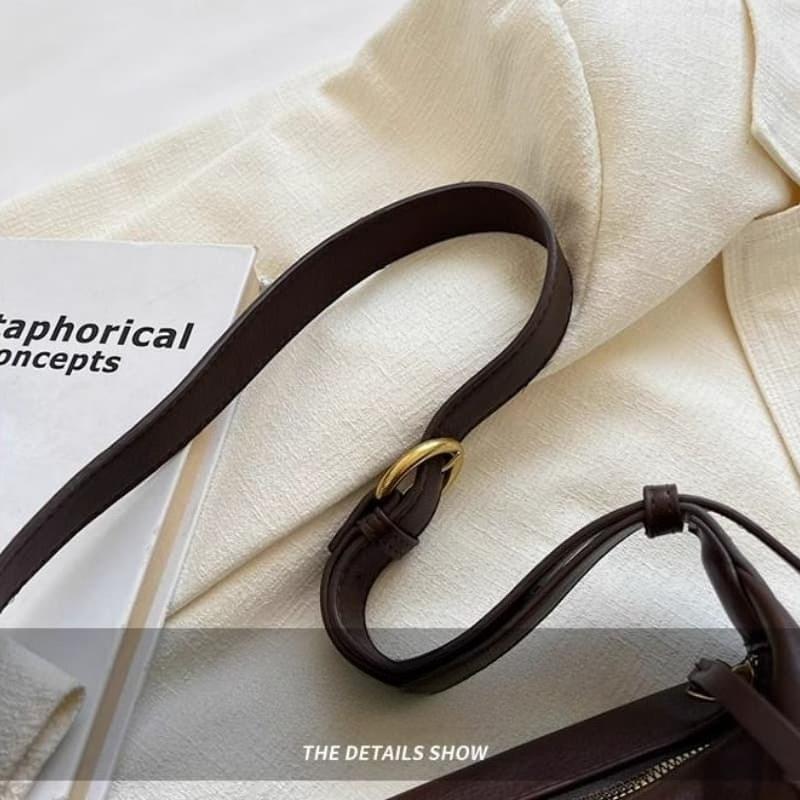 New fashionable retro dumpling bag one shoulder armpit bag