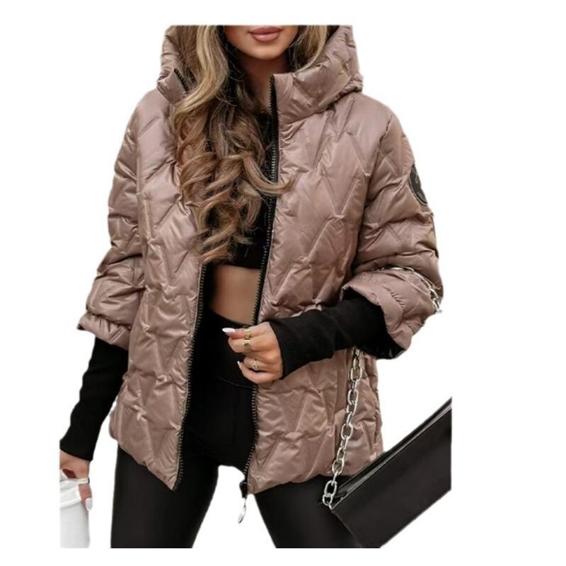 Giacca imbottita da donna con cappuccio, vestibilità ampia, chiusura con zip frontale, maniche lunghe, imbottitura in lana e motivo trapuntato 3D