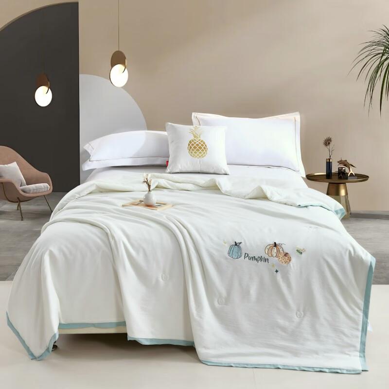 

Playboy Soft Cloud Summer Quilt