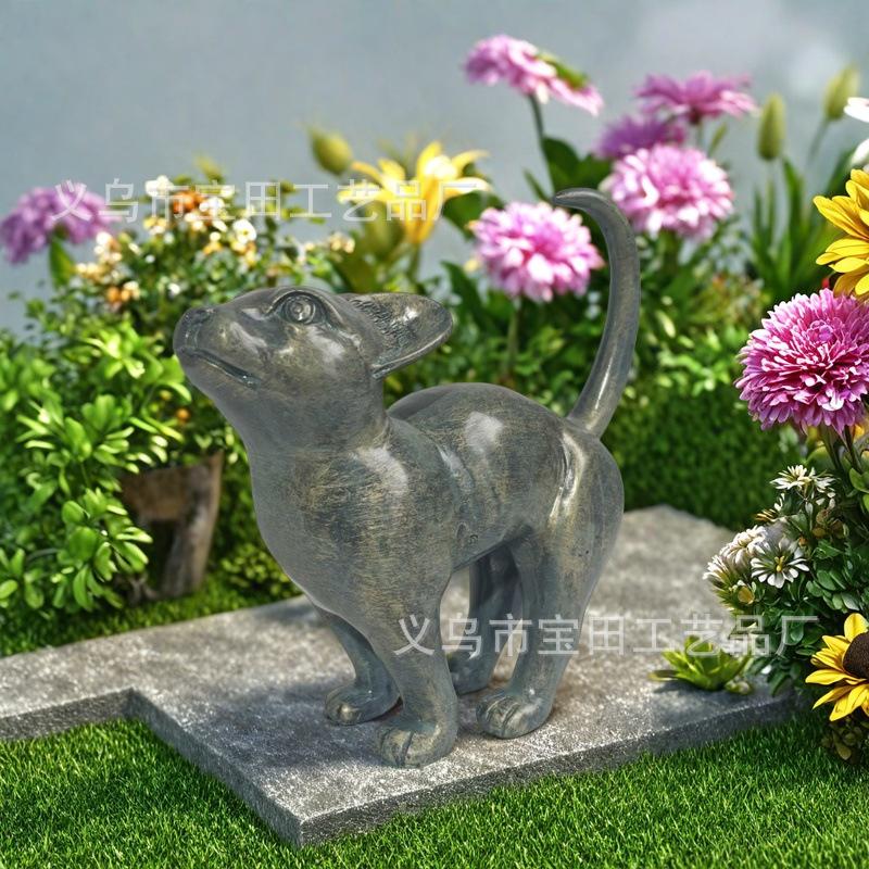 Charming bronze resin cat statue ornaments are suitable for home tabletop, yard and garden decoration