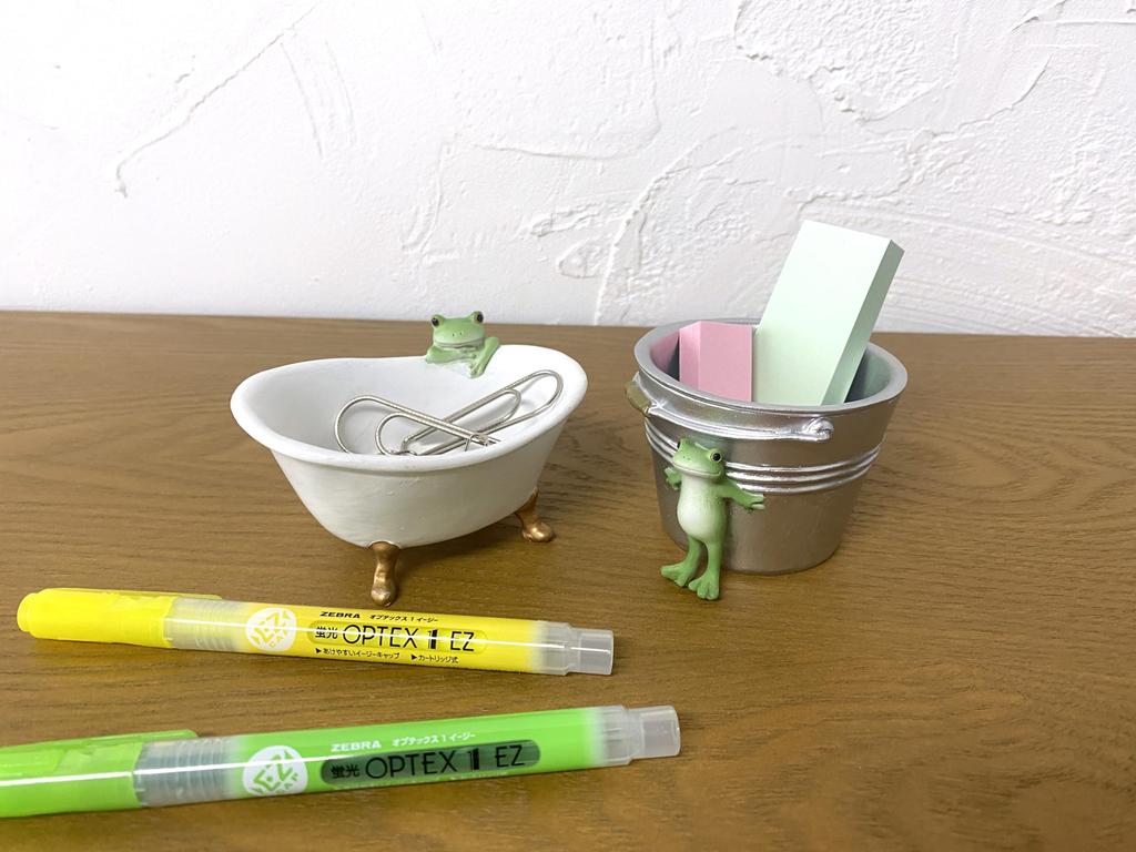 DAIKAI Copo Frog and Bucket Trinket Box 70604