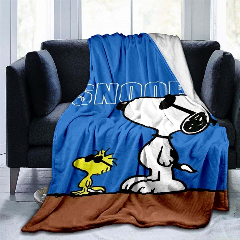 Warm blanket, Snoopy cartoon pattern, comfortable nap blanket, soft and skin-friendly, a great gift for friends and family.