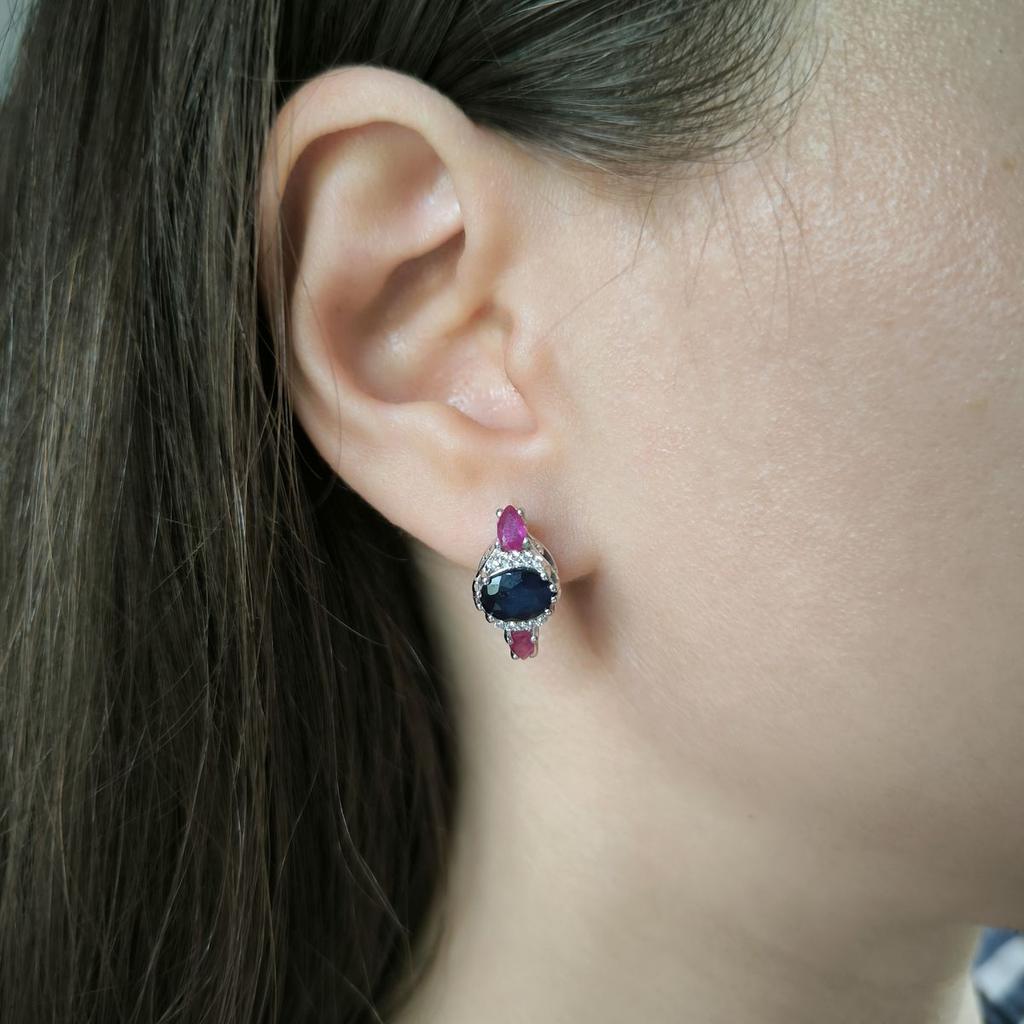 Серебряные серьги с натуральным сапфиром 4.337ct, рубином, фианитами (2180821)