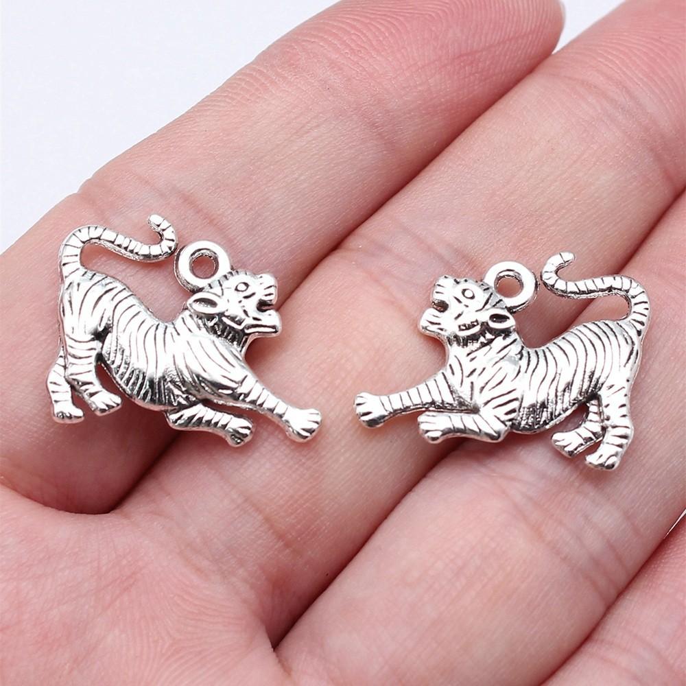 

Charms Tiger Lion Wolf Pendants Kids Jewelry Materials QC131 A19-10pcs-25x18mm