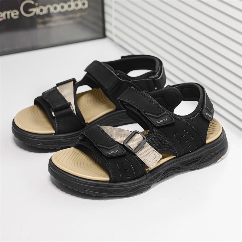 Nuove scarpe casual estive Velcro comode per guidare giovani traspiranti resistenti all'usura sandali
