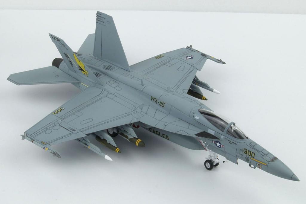 Platz US Fighter Super Hornet Eagles Plastic Model Kit 1/72 Carrier-Based F/A-18E VFA-115 AE-40 (Airplane)