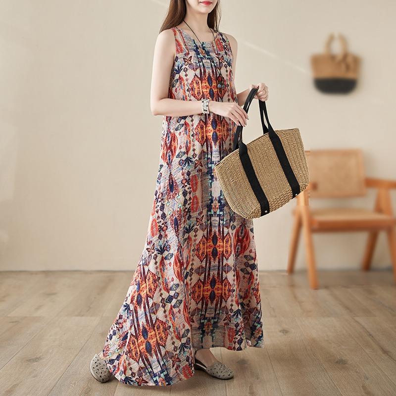 Real shot summer new bohemian long dress fattened plus sleeveless crew neck printed dress women
