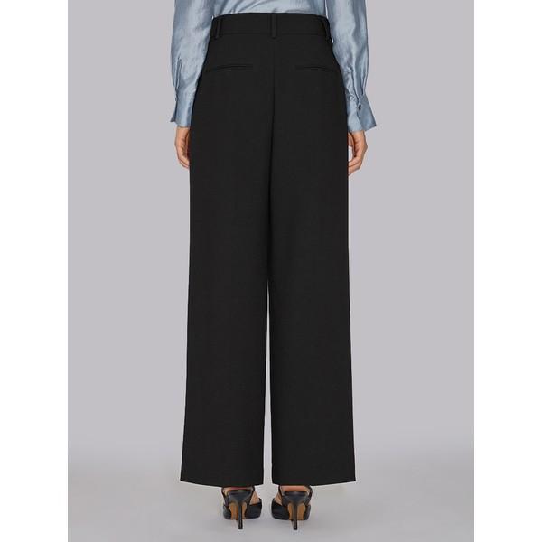  She S miSS  One Tuck Straight Set Up pantS SwSSlo31020