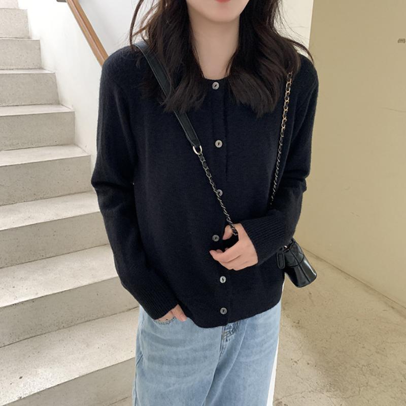 Seasonal Women's Clothing Korean Retro Fashion Base Shirt Loose Casual Short Sweater Knitted Jacket