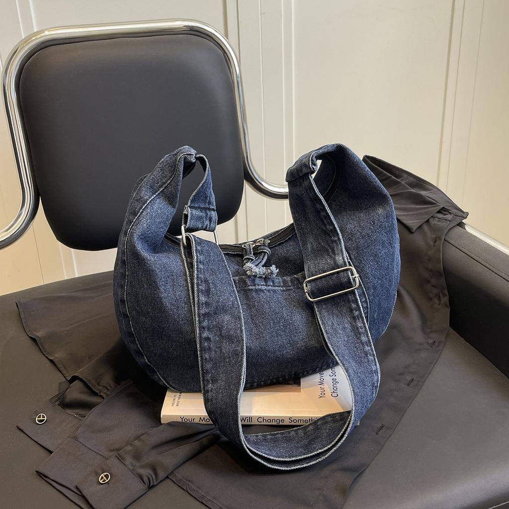Schoolbag1011 new denim retro versatile simple large capacity commuter casual fashion messenger bag shoulder bag women's bag