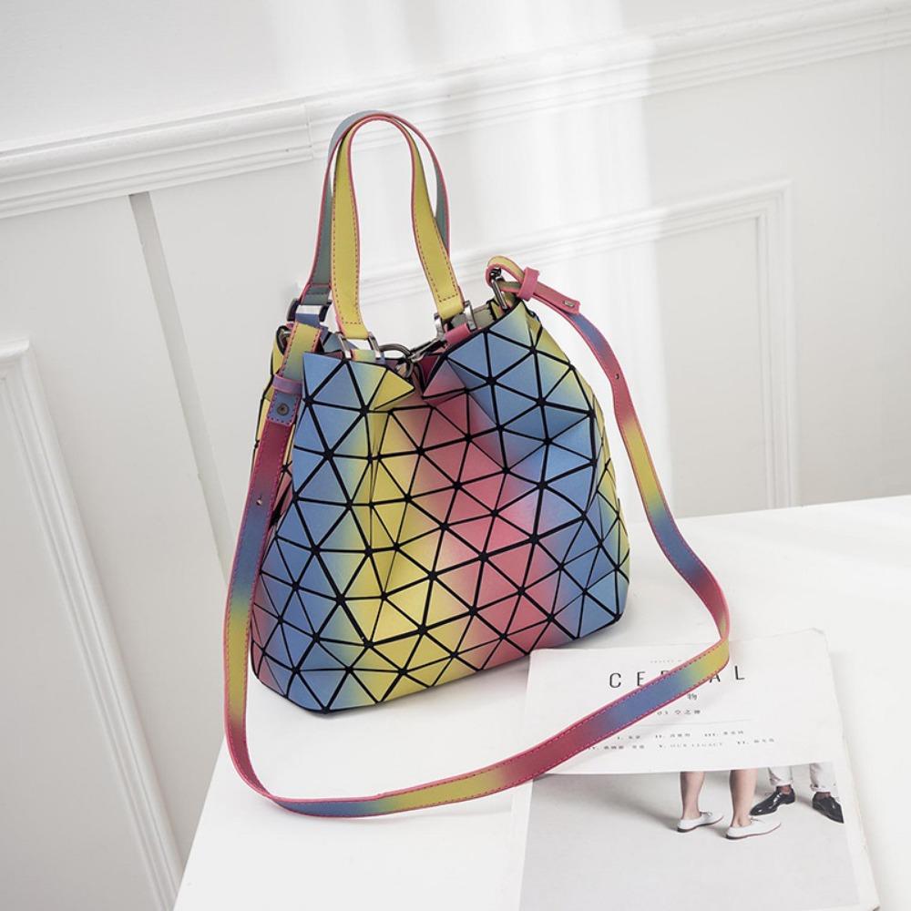 Women's Bucket Bag Rainbow Shoulder Bag Geometric Rhombus Handbag Oblique Span Bag Versatile Fashion Women's Bag