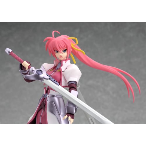 Figma Magical Girl Lyrical Nanoha StrikerS Signum Knight Outfit Ver.