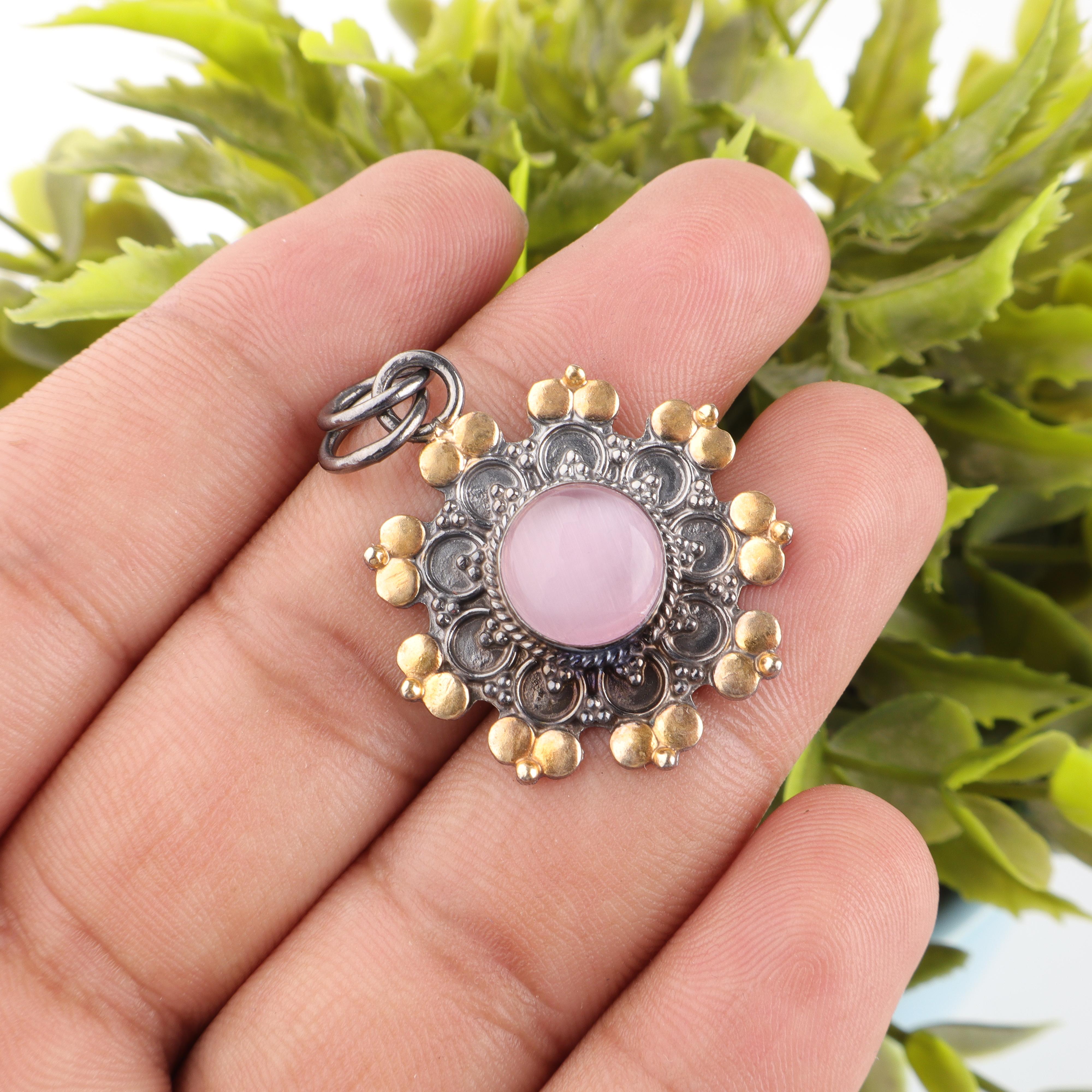 

Подвеска из розового кошачьего глаза, серебряная подвеска 925 пробы, подвеска ручной работы с драгоценными камнями на День памяти 1.26 Inches розовый