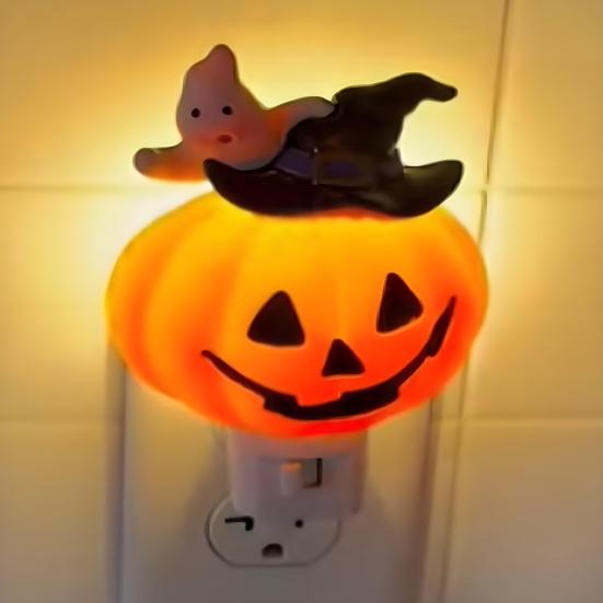 Ghost Campfire Nightlight Spooky LED Pumpkin Decorative Lights Ghost Campfire Flickering Nightlight for Halloween