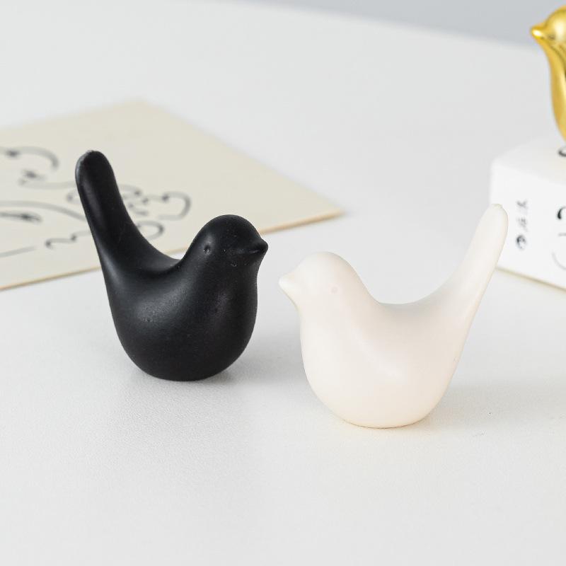 Nordic Minimalist Bird Abstract Ornament Soft Decoration Home Model Room Decoration