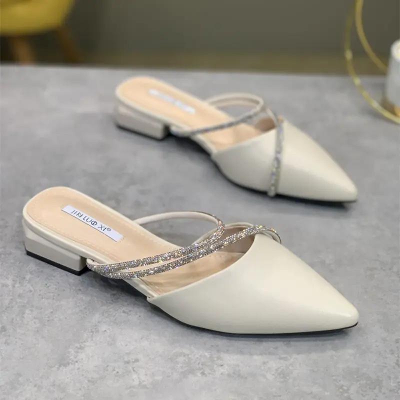 Mules Women's Slippers and Ladies Sandals Rhenstone Leather Pointed Toe Crystals Jewels Flat Outside Job Shoes Off White Slides