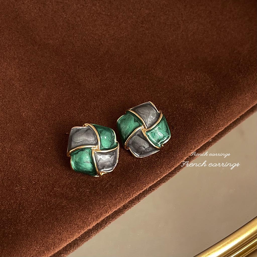 Chinese-Inspired Elegant 925 Silver Stud Earrings with Exaggerated Design