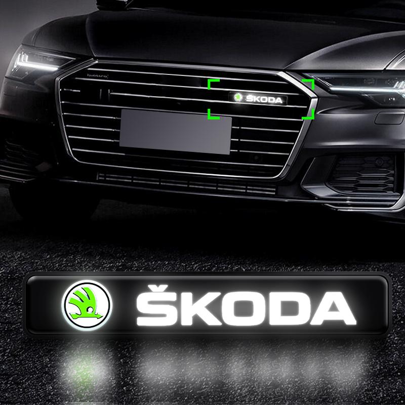 1Pcs Car Front Hood Grille Emblem Badge Decorative LED Light For Skoda Octavia Superb Rapid Kodiaq Karoq Fabia Kamiq Enyaq Yeti OO555