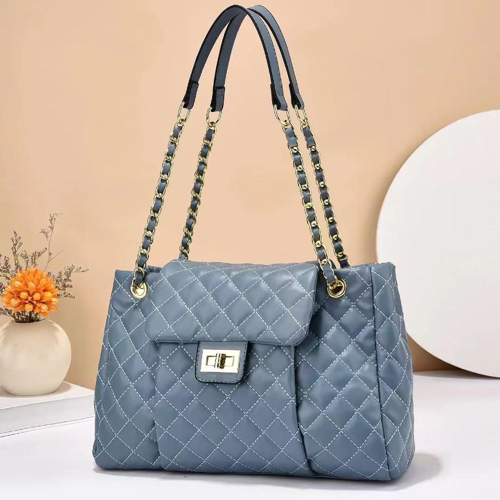 Stylish High-end Women's Bucket Bag Spacious Versatile Shoulder Crossbody Bag With Chain And Lock Design