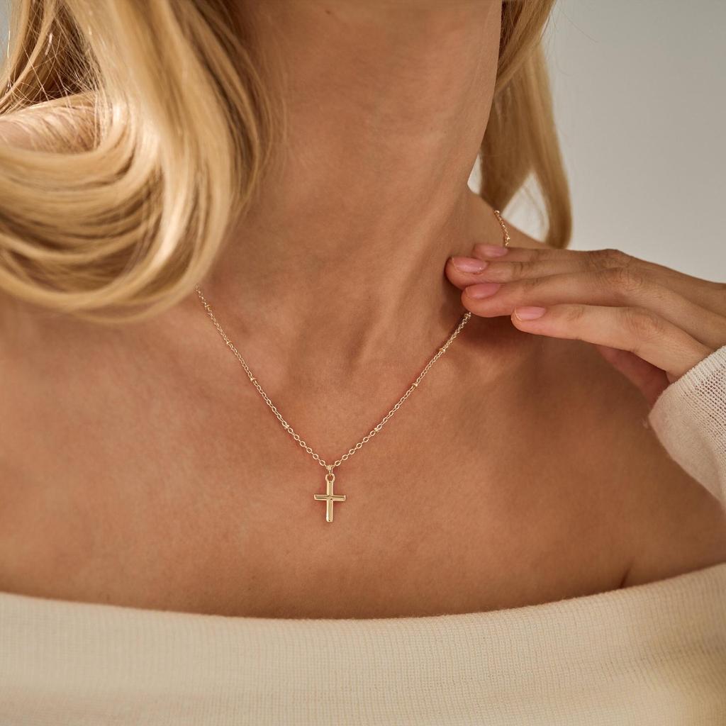 Elegant Non-Fading Cross Necklace - Luxurious, Unique, and Fashionable Pendant