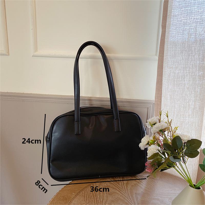 Новые кожаные сумки через плечо Модные портативные однотонные женские сумки подмышку — фото 8