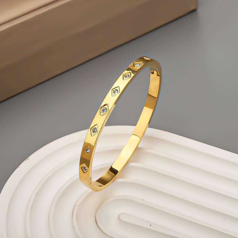 Rhombus Pattern Diamond-Inlaid Titanium Steel Bracelet